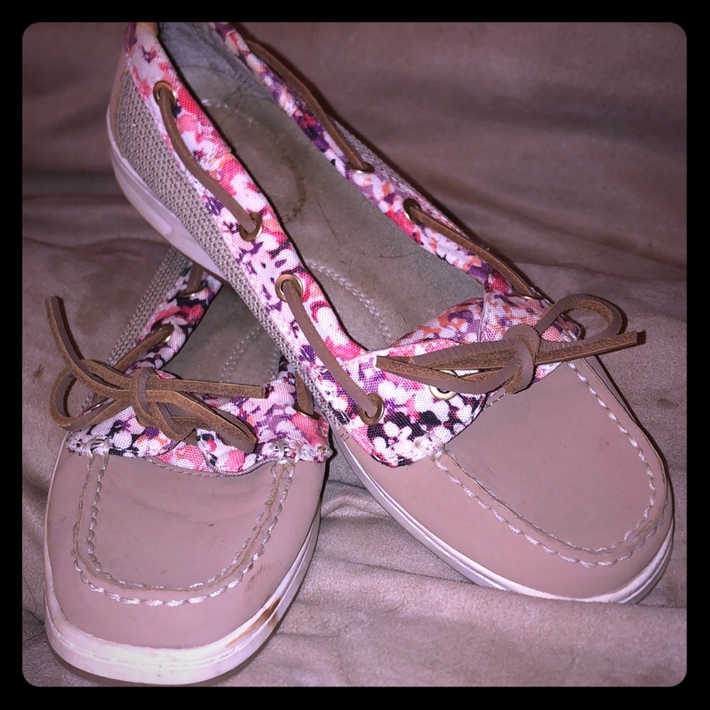 Floral boat shoes